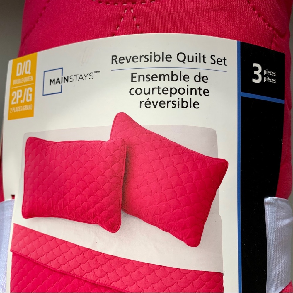 Mainstays Reversible Quilt Set - Bright Pink